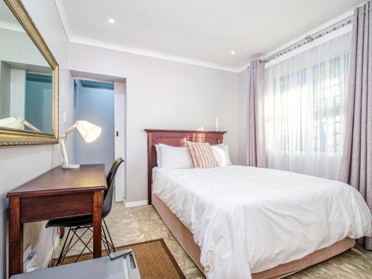 Hurlingham House Guest House Johannesburg Buitenkant foto