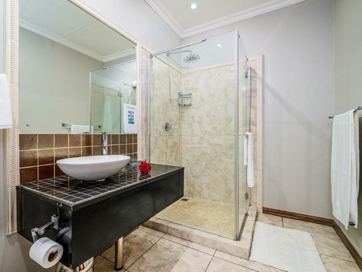 Hurlingham House Guest House Johannesburg Buitenkant foto