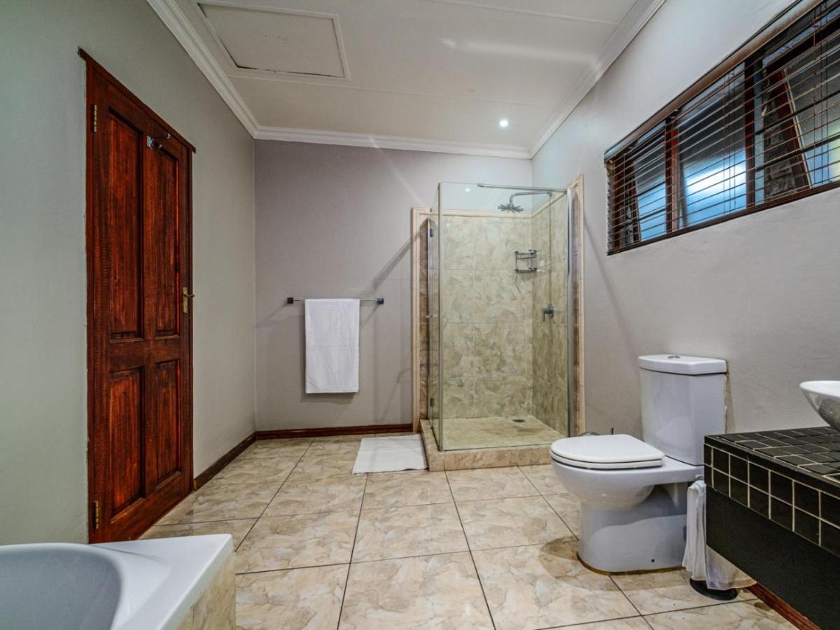 Hurlingham House Guest House Johannesburg Buitenkant foto